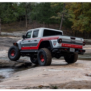 Jeep Gladiator JT Flat Fender Style Kotflügelverbreiterungen 4teilig Bushwacker 19-26